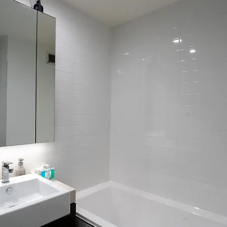 Grosvenor Beachfront Apartments Surfers Paradise-2