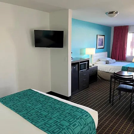 Howard Johnson By Wyndham St. George Hotel & Suites-3