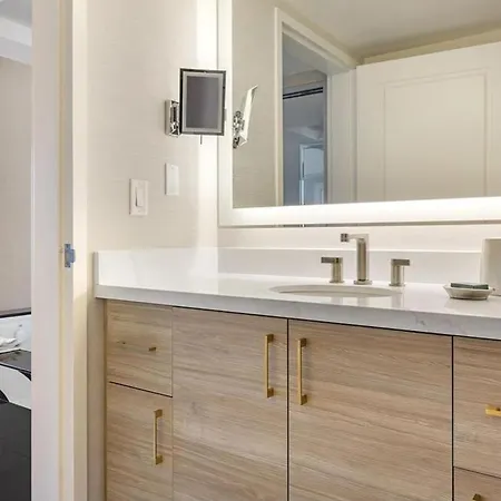 Suites At Elara Las Vegas Center Strip-No Resort Fees-2