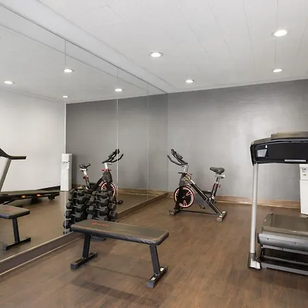 Ramada Suites By Wyndham San Diego Hotel Circle Area-2