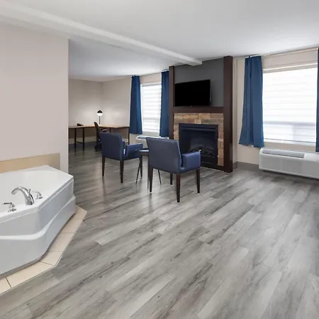 Super 8 By Wyndham Quebec City-2