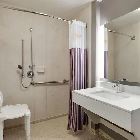La Quinta By Wyndham Arlington North 6 Flags Dr-2