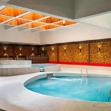 Ramada Plaza By Wyndham Regina Downtown-3