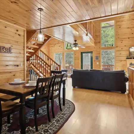 Kuntree Cabin By Beyond Expectations W Hot Tub-2