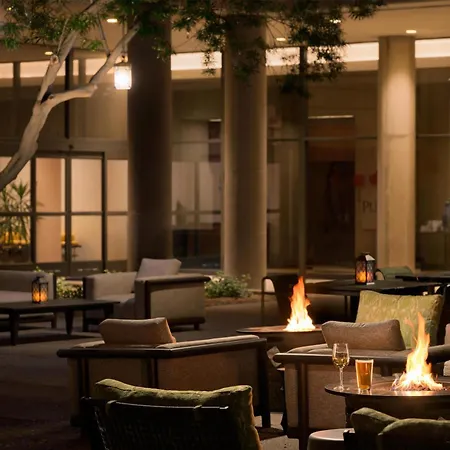 Doubletree Suites By Hilton Phoenix-3