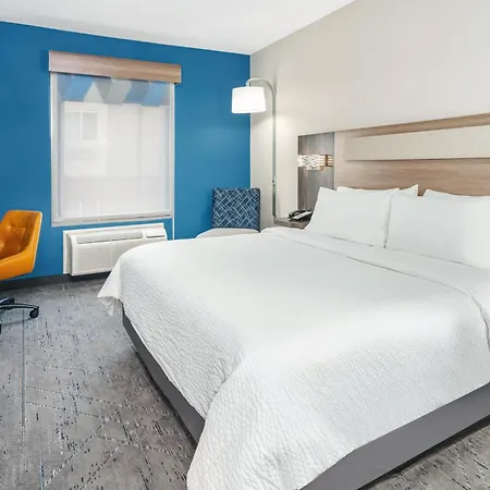 Holiday Inn Express Hotel & Suites Bloomington-Normal University Area By Ihg-3