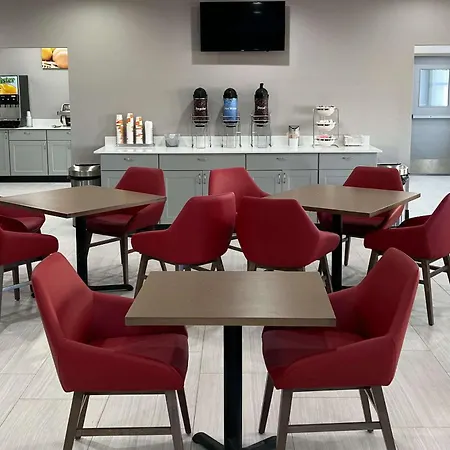 Comfort Inn & Suites-3