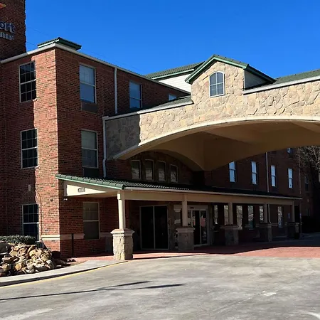 Comfort Inn & Suites-2