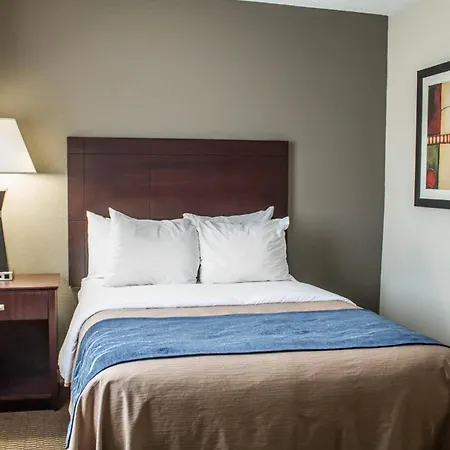 Comfort Inn Sandusky-2