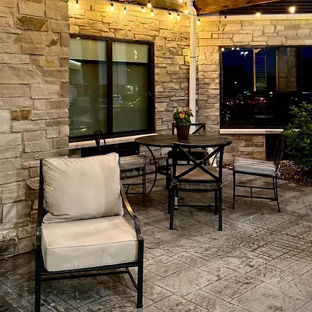 Country Inn & Suites By Radisson, Appleton Airport - Fox River Mall Area-2