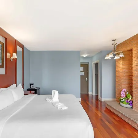 Quality Hotel Fallsview Cascade-3