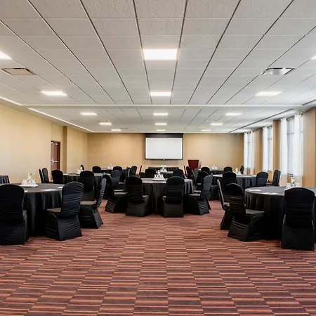 Four Points By Sheraton Grande Prairie-3