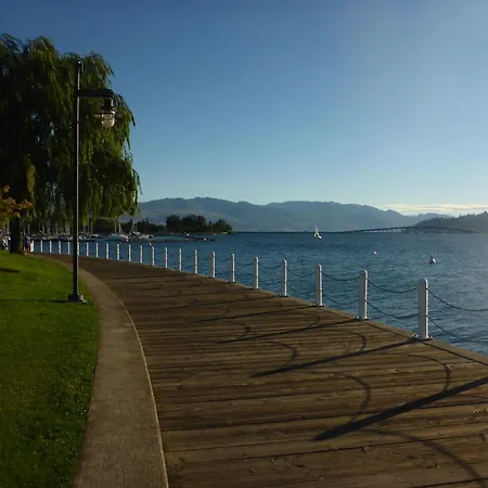 Holiday Inn Express & Suites Kelowna - East By Ihg-2