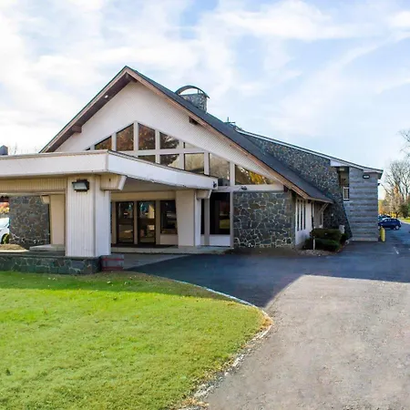 Econo Lodge Inn & Suites Colonie Center Mall-3