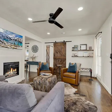 Southern Charm - Near Main With Hot Tub-3