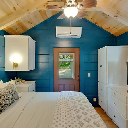 Pops Cabin Lookout Mountain Luxury Tiny Home-2