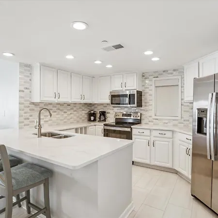513 Barrington Court-3