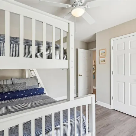 3 Laurel Lane-3