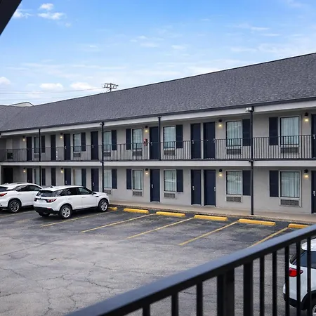 Quarters Inn & Suites-3