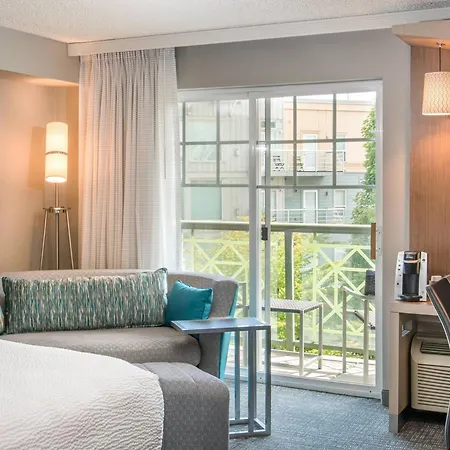 Courtyard By Marriott Portland North-2