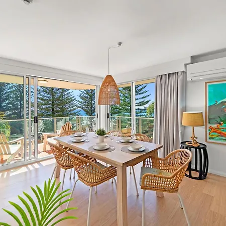 Pacific Regis Beachfront Holiday Apartments-3