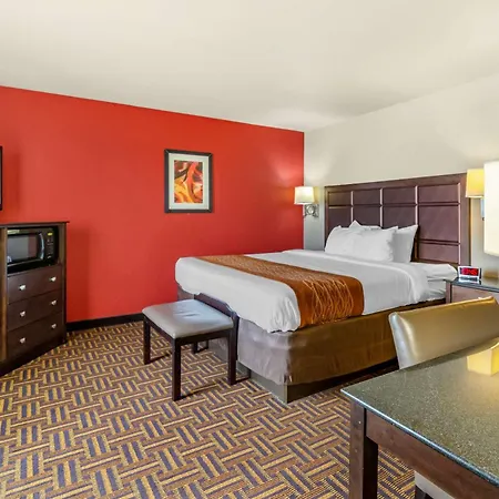 Legend Hotel Minot-3