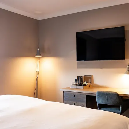 Village Hotel Leeds South-2