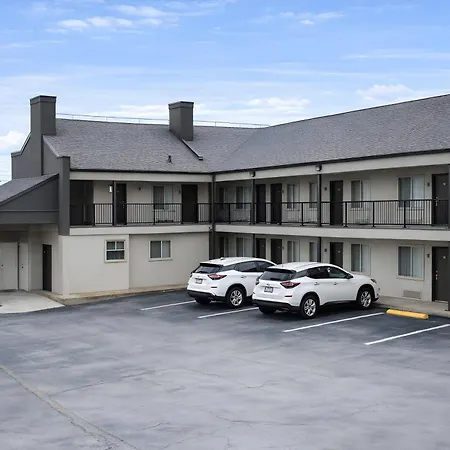 Quarters Inn & Suites-2