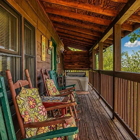 Another Day In Bearadise- Cozy Cabin Retreat In The Smokies Comfort & Fun For All-2