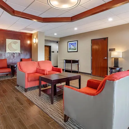Comfort Suites Escanaba West-3