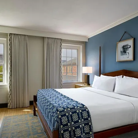Williamsburg Lodge, Autograph Collection-3