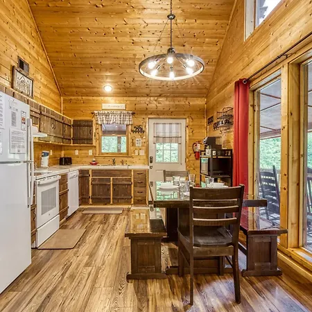 Sweet Seclusion, Hot Tub, Air Hockey, Wifi, 560 Free Tickets Each Paid Day-2