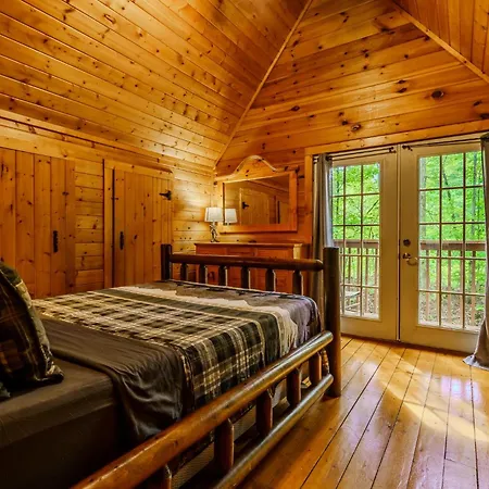 Great Smoky Mountains Cabin!, Secluded, Pet-Kid Friendly!-3