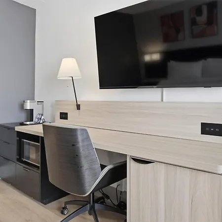 Seven Oaks Hotel Regina, Surestay Collection By Best Western-2