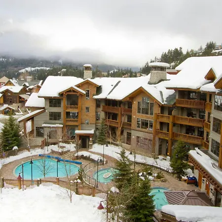 First Tracks Lodge, By Lodging Ovations-2