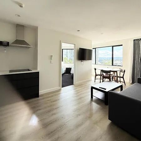 Tiki Hotel Apartments Surfers Paradise-2