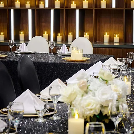 Novotel Toronto Vaughan Centre-3