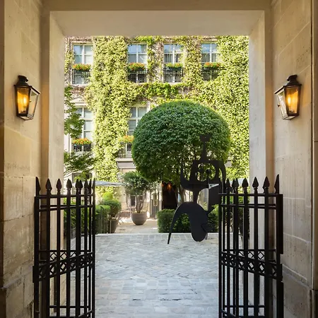 Le Pavillon De La Reine & Spa, Place Des Vosges-3