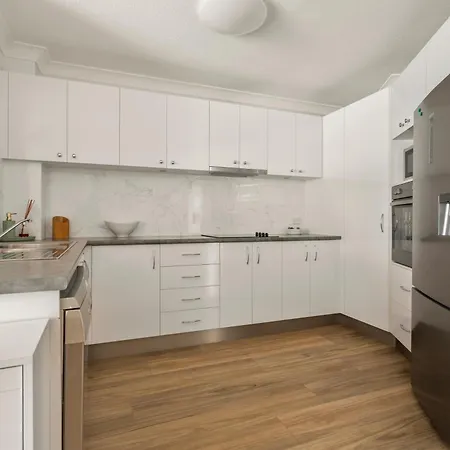 Kirra Palms Holiday Apartments-2