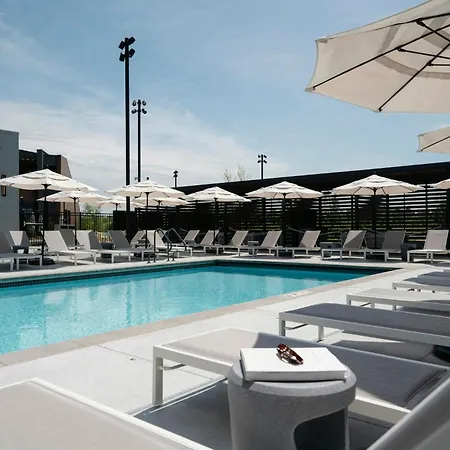 Omni Viking Lakes-2