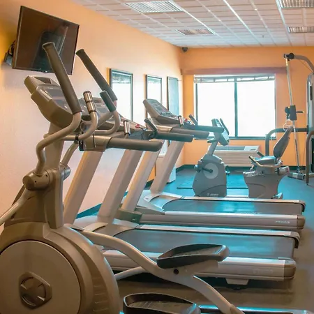 Comfort Inn & Suites Grand Forks Near Alerus Center-3
