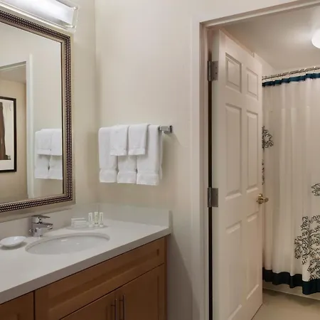 Cambridge Suites Mississauga-3