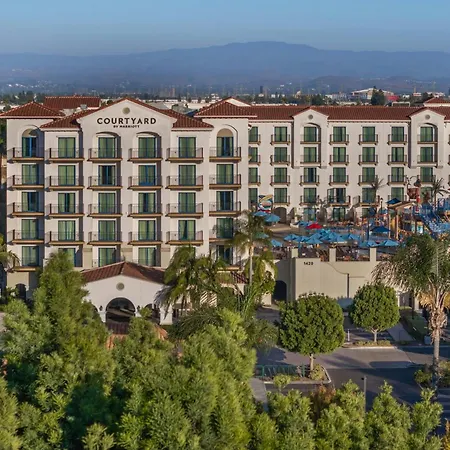 Courtyard By Marriott Anaheim Theme Park Entrance-2