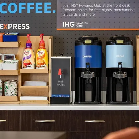 Holiday Inn Express & Suites Colorado Springs Central By Ihg-2