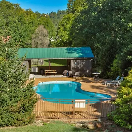Hot Tub With Sauna, Indoor Pool And Sleeps 20-3