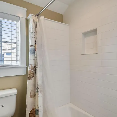 29 Pelican Street-3