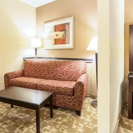 Comfort Suites-2