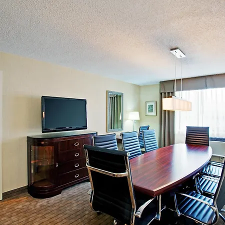 Holiday Inn & Suites Winnipeg Downtown By Ihg-3