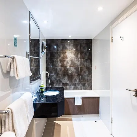 Holiday Inn London Kensington High St. By Ihg-3