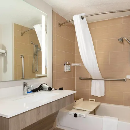 Holiday Inn Express & Suites Jacksonville Airport By Ihg-2